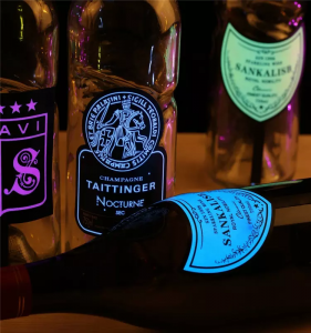 Factory direct sales of red winecustom size led waterproof high-end LED bottle label