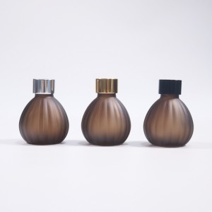 Gyári egyedi luxus 100 ml illóolajos aromaterápiás üveg üres borostyánsárga üveg parfüm diffúzor