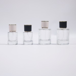 Újratölthető parfümös flakon csomagolás egyedi luxus átlátszó 50 ml-es 30 ml-es parfüm spray üvegpalack