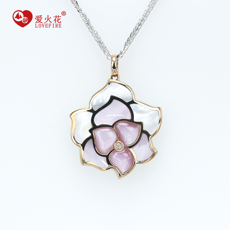 Fine Jewelry 18K Gold Flower Pendant Necklaces For Ladies