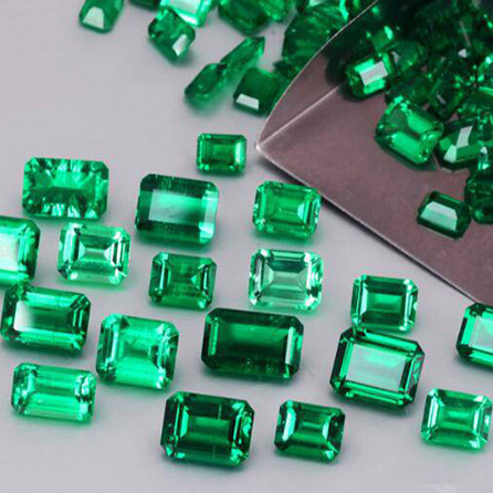 Lab Grown Emeralds: The Sustainable Jewel of the Future