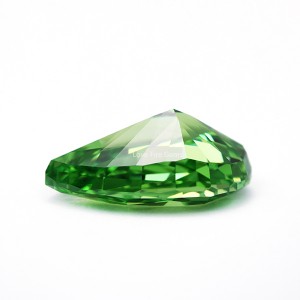 4K grass green color crushed ice cut pear cut artificial cubic zirconia stone