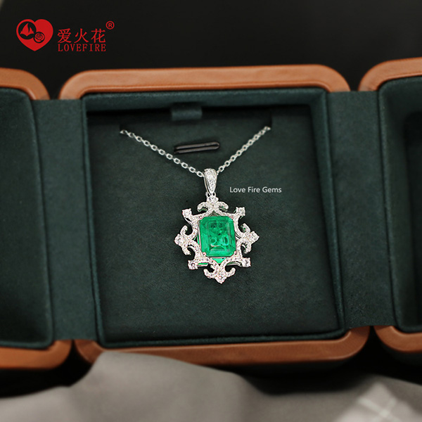 Fashion pendants charms 925 silver gold plated synthetic emerald pendant necklace