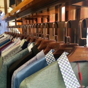 Modern luxury boutique natural dark coat wooden cloth hangers wholesale