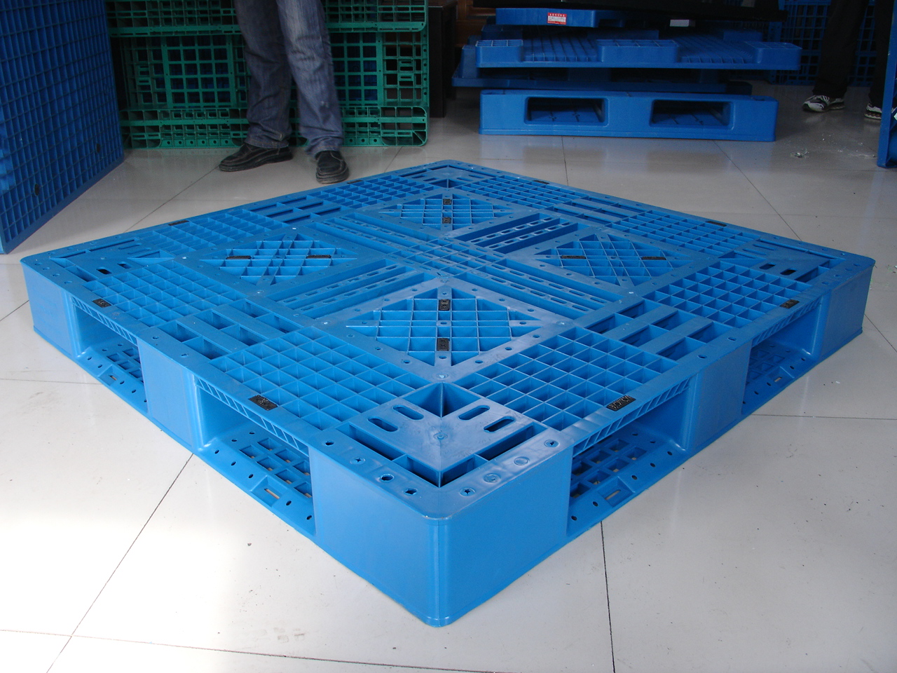 Plastic Pallet Forms——Six-Runners Pallet