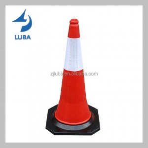 750*380*380mm PE Traffic Cone Black Base
