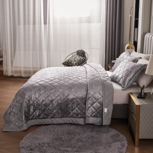 LUCKYBULL Silver Korean Velvet Quilt Set, 3 Pieces Luxury Textured Soft Bedspread with 2 Pillowcases, Reversible Coverlet Set for All Season