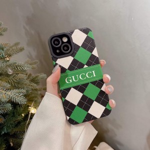 Gucci phone case vertical pattern