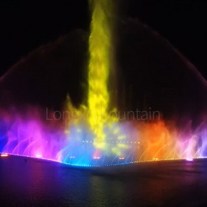 Musical-Water-Fountain-in-the-Lake-04