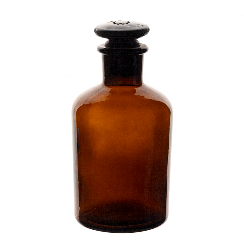 Factory Cheap Hot Glass Beaker - 60ml 125ml 250ml brown glass solution bottle for lab – Lianying