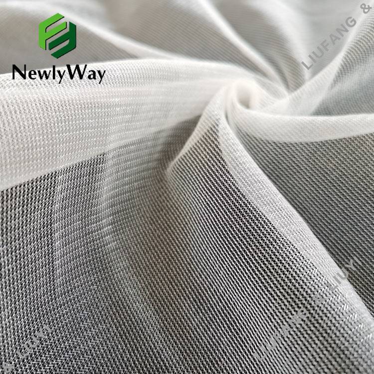 https://cdn.globalso.com/lymeshfabric/Anti-Static-Shine-Plain-Tulle-Nylon-Mesh-Net-Fabric-for-Clothing-7.jpg