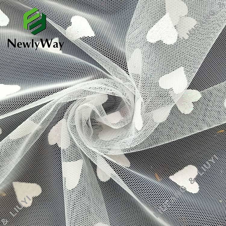 Well-designed Beaded Mesh Fabric - Fantasy heart-shaped foil printed and glitter white tulle polyester mesh lace fabric for dresses – Liuyi