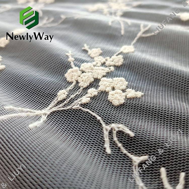 China Popular Chinese Flower Pattern Embroidered Nylon Tulle Mesh Lace  Fabric for Dress Manufacture and Factory