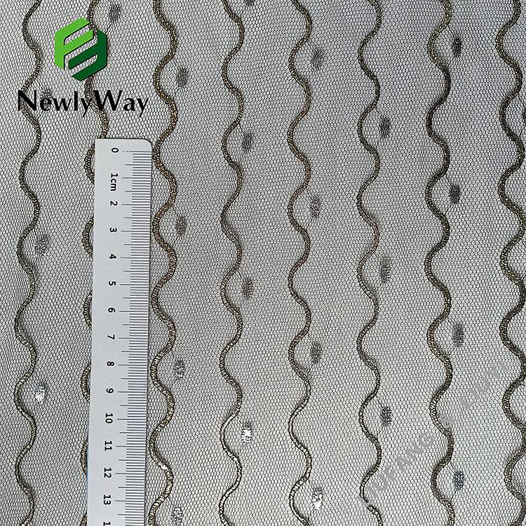 Bottom price Stiff Tulle Fabric - Super quality nylon metallic thread tulle mesh knit fabric for wedding  accessories – Liuyi