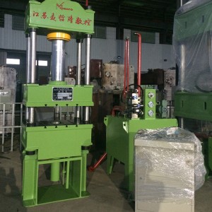 Popular Design for 79 Hydraulic Bending Press - High efficient 160Tons four column hydraulic press machine – Macro