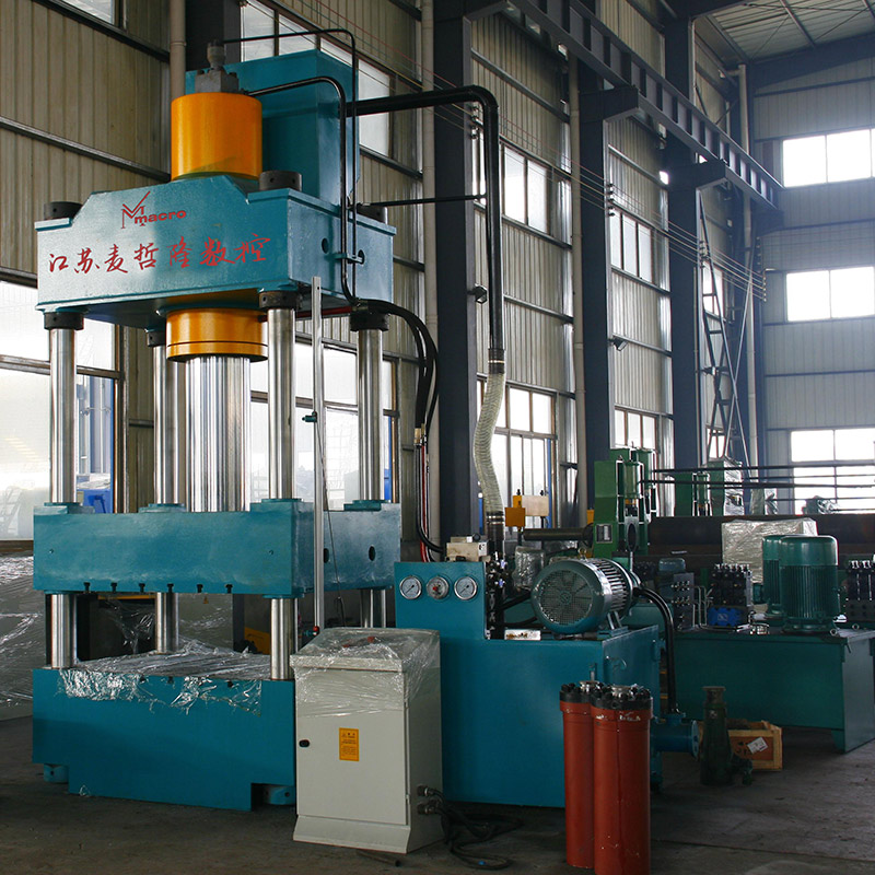 factory customized Heavy Hydraulic Press - High precision four column 500Ton hydraulic press machine – Macro