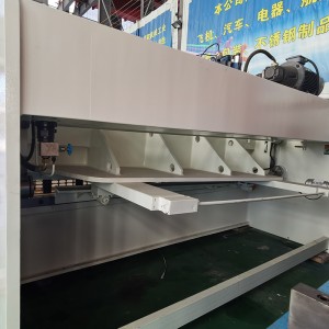 High precision QC11Y-20X3200mm hydraulic guillotine shearing machine