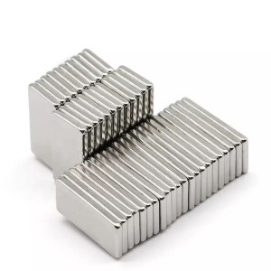 N52 Starka rektangulära neodymmagneter 20X10X2mm Block NdFeB-magnet