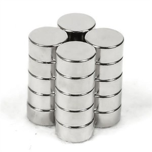 Individualizuotos įvairių dydžių magnetinės medžiagos Galingas nuolatinis magnetas Ryškus sidabrinis apvalus neodimio magnetas