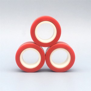 Magnetinis piršto žiedas su kelių spalvų žema kaina
