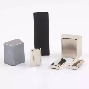 Bentuk Busur Magnet Neodymium Permanen Pabrik dengan Kustomisasi