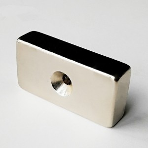 Dobavljač magneta Rare Earth N52 Neodymium Block Countersunk
