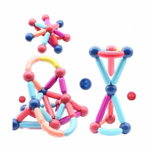 Leuk speelgoed bestaande uit magnetische grote bouwstenen met ballen en stokjes