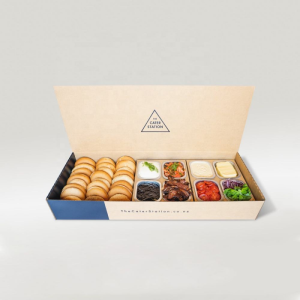 Egyedi nyomtatott logó Élelmiszer-minőségű sütidoboz uzsonnás sütemény piknik desszert doboz vendéglátó csomagoló dobozok elválasztó tállal