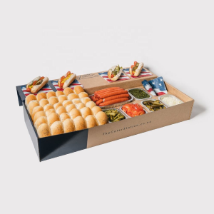 მორგებული დაბეჭდილი ლოგო კვების კლასის ფუნთუშების ყუთი ნამცხვარი პიკნიკი დესერტის ყუთი კვების შეფუთვის ყუთები გამყოფი ლანგარით
