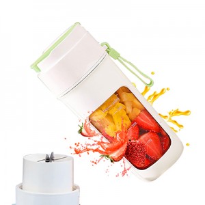 Personal Portable juicer blender with 4 Blades USB Rechargeable