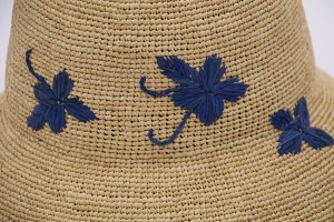 春夏中國風設計手工藍色蝴蝶刺繡拉菲草草帽