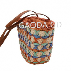 工廠批發訂製2023年彩色編織女式草編水桶包