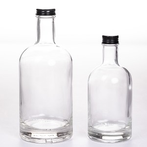 750ml Glass Gin Bottle with Screw Black Lid