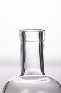 750ml  Tall Glass Nordic Bottle with Bar Top