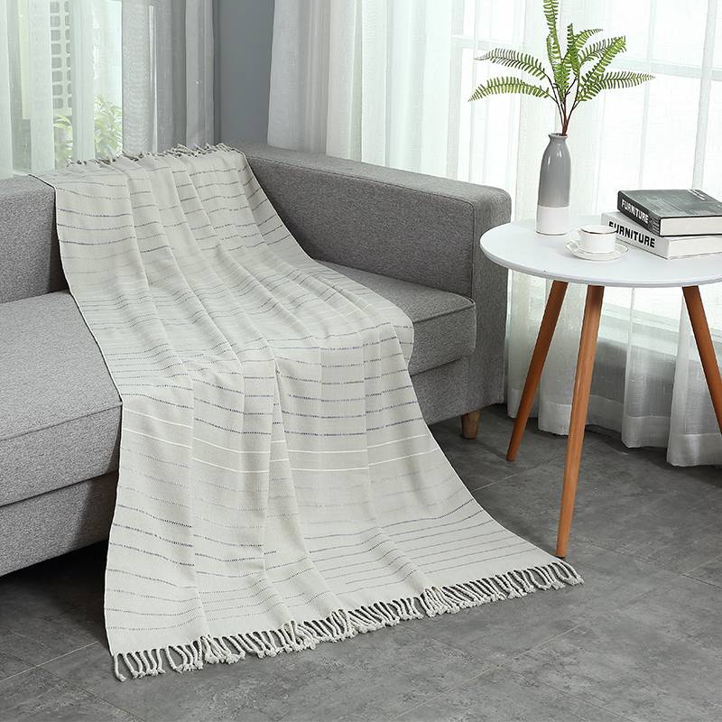 Factory selling Cushion Blanket - Fringed Edge Recycled Acrylic Blanket – Mentionborn