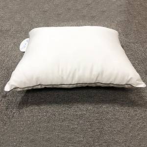 Hot Selling for Multi Coloured Knitted Blanket - White Pillow Recycled Polyester Pillow Core – Mentionborn