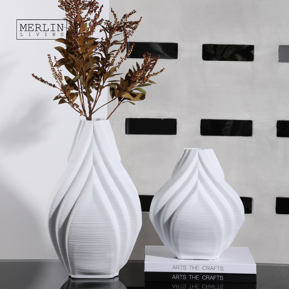 Vase en céramique en forme de goutte d'eau imprimé en 3D Merlin Living