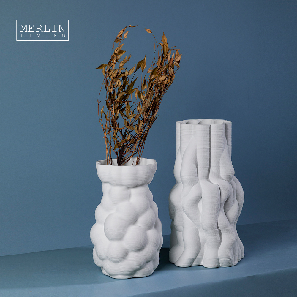 Merlin Living 3D басып шығарылған кремді көбік қабатталған пішінді керамикалық ваза