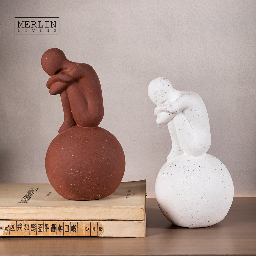 Merlin ດໍາ ລົງ ຊີ ວິດ Coarse ຊາຍ curled ນັ່ງ ເດັກ ຍິງ ເຄື່ອງ ປະ ດັບ ceramic abstract