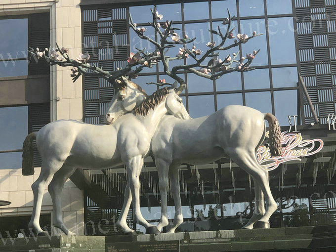Cute Fiberglass Modern Outdoor Sculpture Beautiful Animal Deer Shape As Hotel Decoration