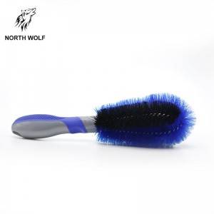 Factory supplied China Water Flow Car Brush with Soap Auto Brush Wheel Brush Water Through Brush Car Cleaning Tool Car Wash Brush Car Care