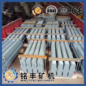 Cr15Mo3 high Cr cast Iron OEM blow bars for breaking ore impact crusher