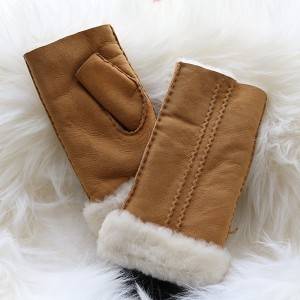 Ladies Sheepskin fingerless Mittens with two rows of hand stitching