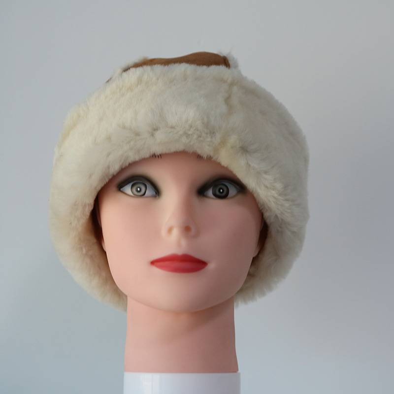 ladies luxury sheepskin hats with wool out trim detail (1)