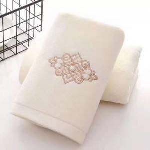 Embroidered towel-1