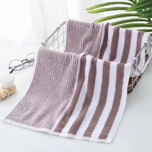 Yarn-dyed face wipes 9