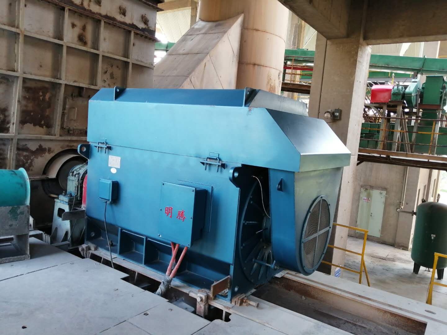 Direct starting high-voltage ultra efficient  three-phase permanent magnet synchronous motor for fans in the cement industry