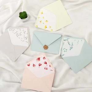 Enveloppe de conception de mariage découpée en papier pour carte de voeux en boîte de remerciement
