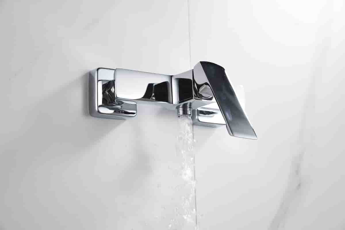 Momali Chrome Yemazuvano Wall Yakaiswa Solid Brass Shower Faucet