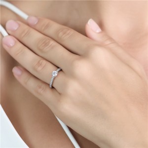 Classic Brilliant Round Diamond Wedding Engagement Ring in 14K White Gold